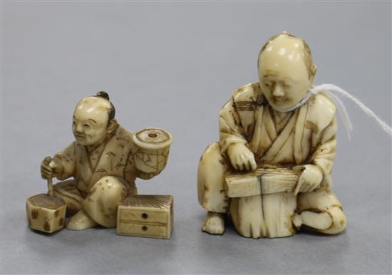 Two Japanese ivory netsuke of artisans tallest 15cm